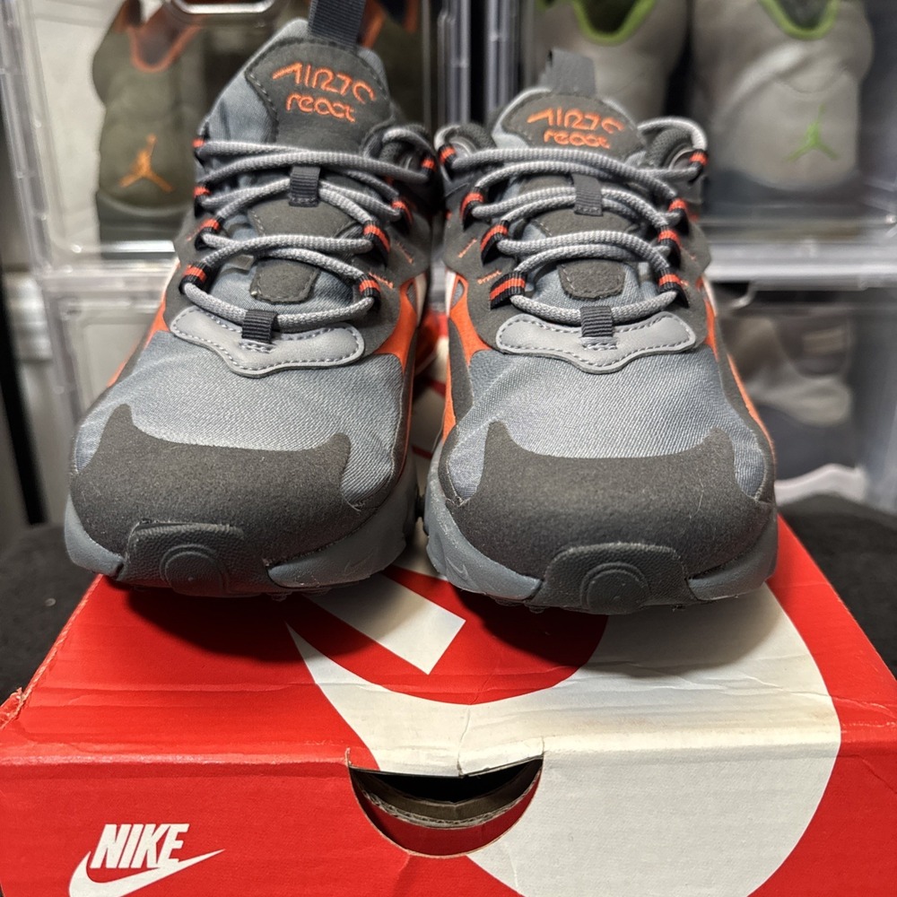 Nike Air Max 270 React GS Size 7y Gray Orange BQ0103-006 with box - Picture 2 of 10